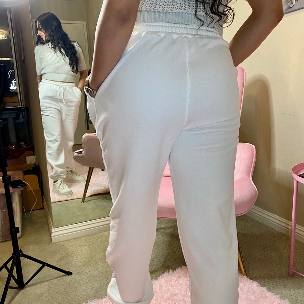 NWT Bobbie White Pocket Drawstring Joggers - Picture 9 of 14